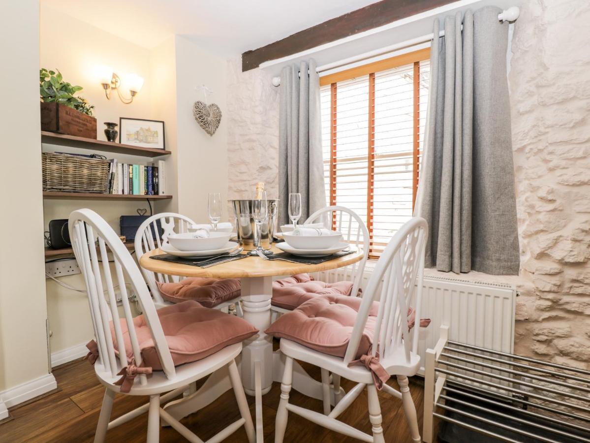 מלמסבורי Corner Cottage מראה חיצוני תמונה